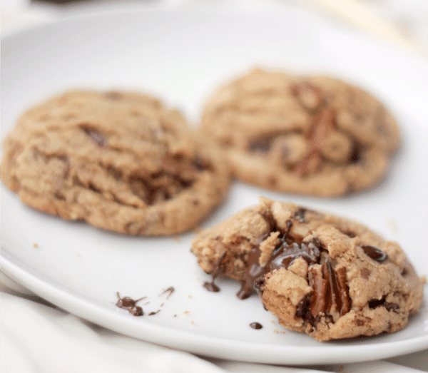 Follow these 10 cookie baking tips to make your own perfect chocolate chip cookies! Follow these 10 cookie baking tips to make your own perfect chocolate chip cookies!