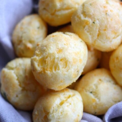 Sharp Cheddar and Thyme Cheese Puffs (Gougère) in a cloth