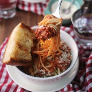 Spaghetti with Roasted Tomato Sauce and garlic bread