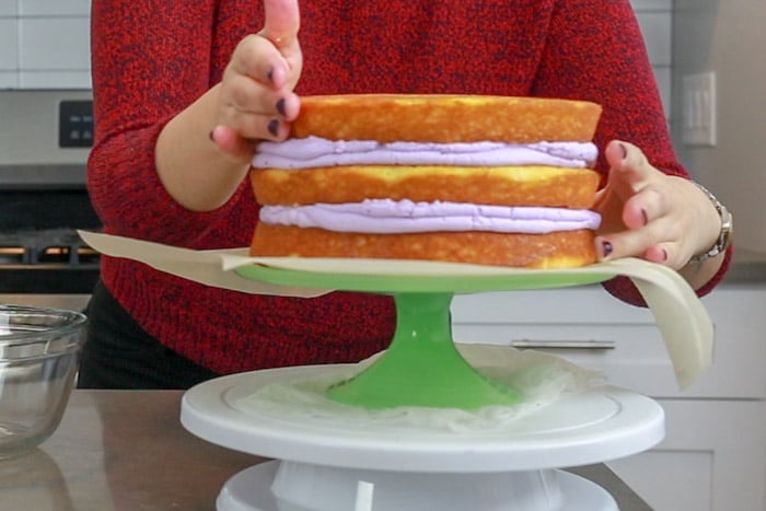 Learn How to Make a Tiered Cake 