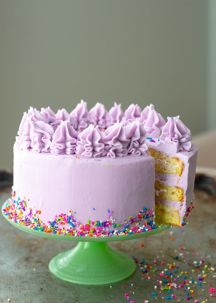 How to Make a Layer Cake: Crumb Coat,Fill, & Frost | Baker ...