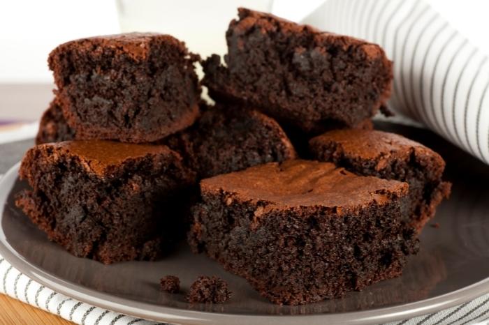 Plate of chewy brownies 
